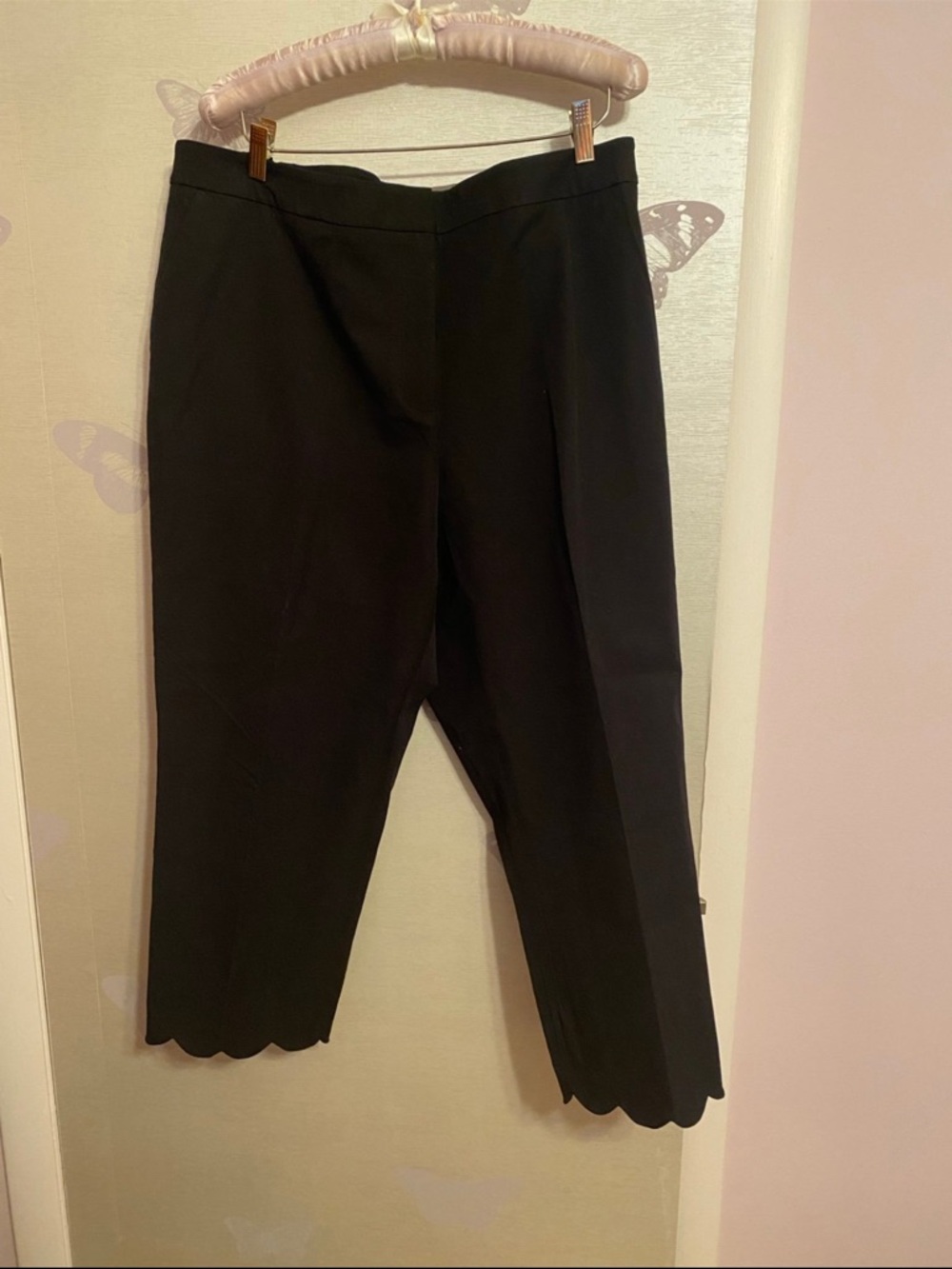 Black Slim Cropped Curvy Scalloped Hem Women's Pants 18W